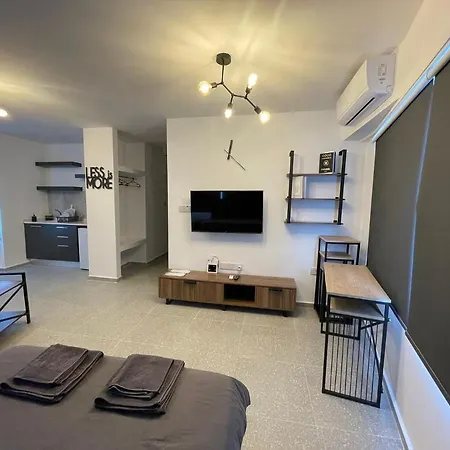 דירה Mr. In Ortakoy , North + Wifi + Netflix ניקוסיה