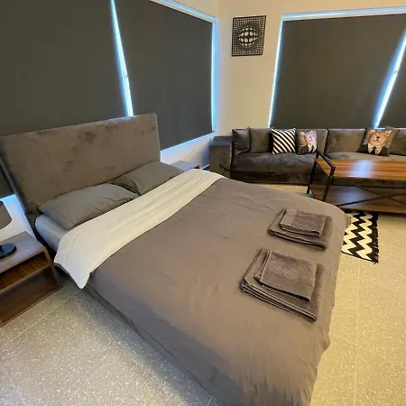 דירה Mr. In Ortakoy , North + Wifi + Netflix ניקוסיה
