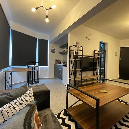 Mr. In Ortakoy , North + Wifi + Netflix Nicosia