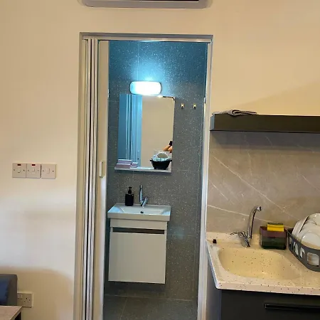Mr. In Ortakoy , North + Wifi + Netflix Apartment