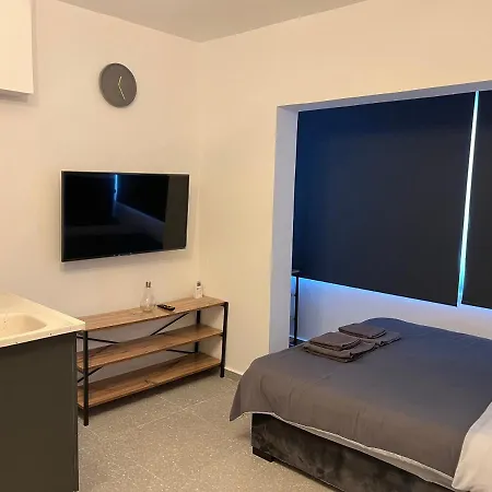 דירה Mr. In Ortakoy , North + Wifi + Netflix ניקוסיה